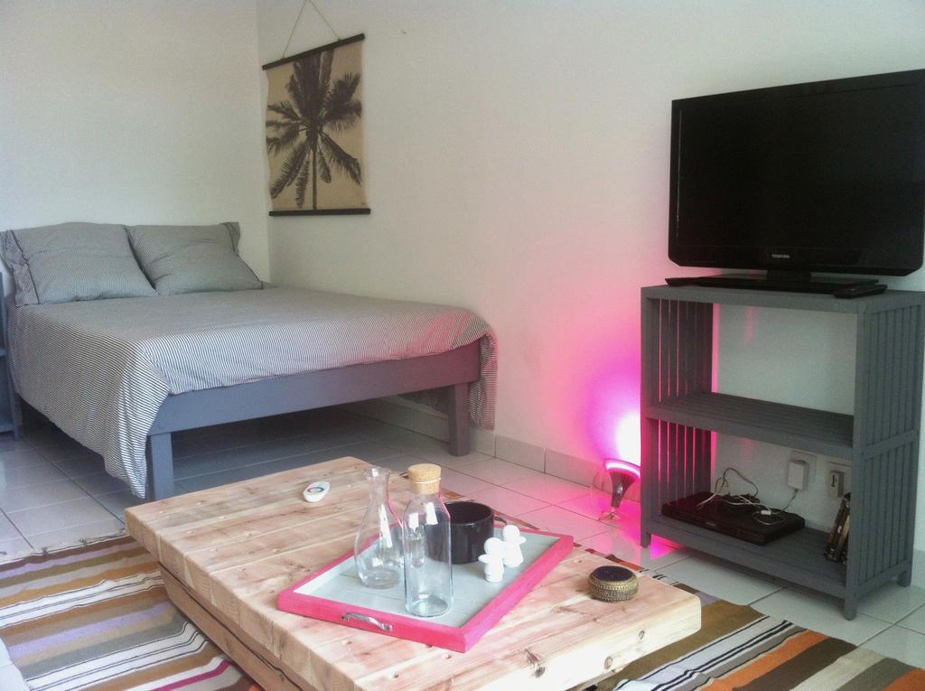 A Deux Pas De L'Ocean Apartment Saint-Gilles-les Bains Bagian luar foto